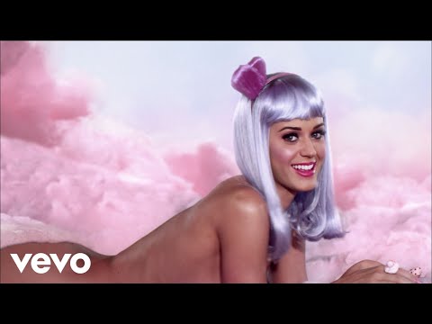 Katy Perry - California Gurls  feat. Snoop Dog 