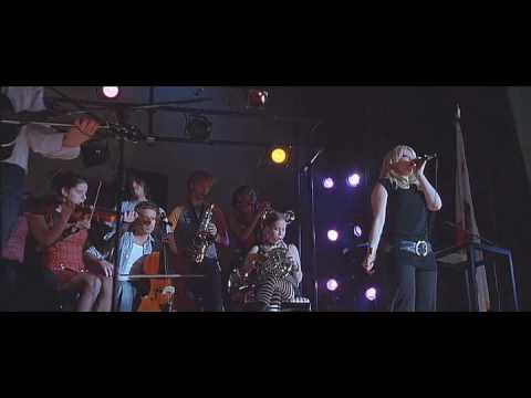 Hilary Duff - Someones watching over me